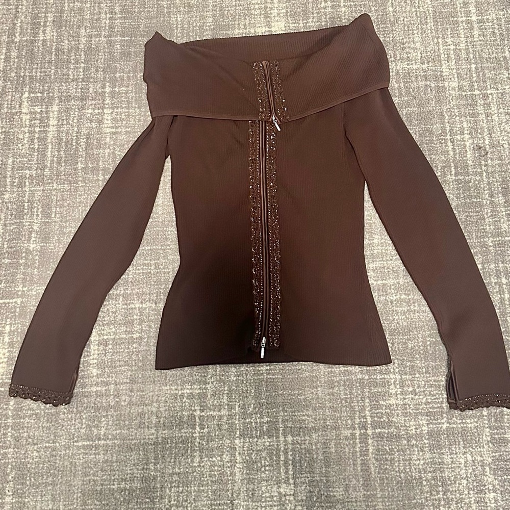 Cache sweater